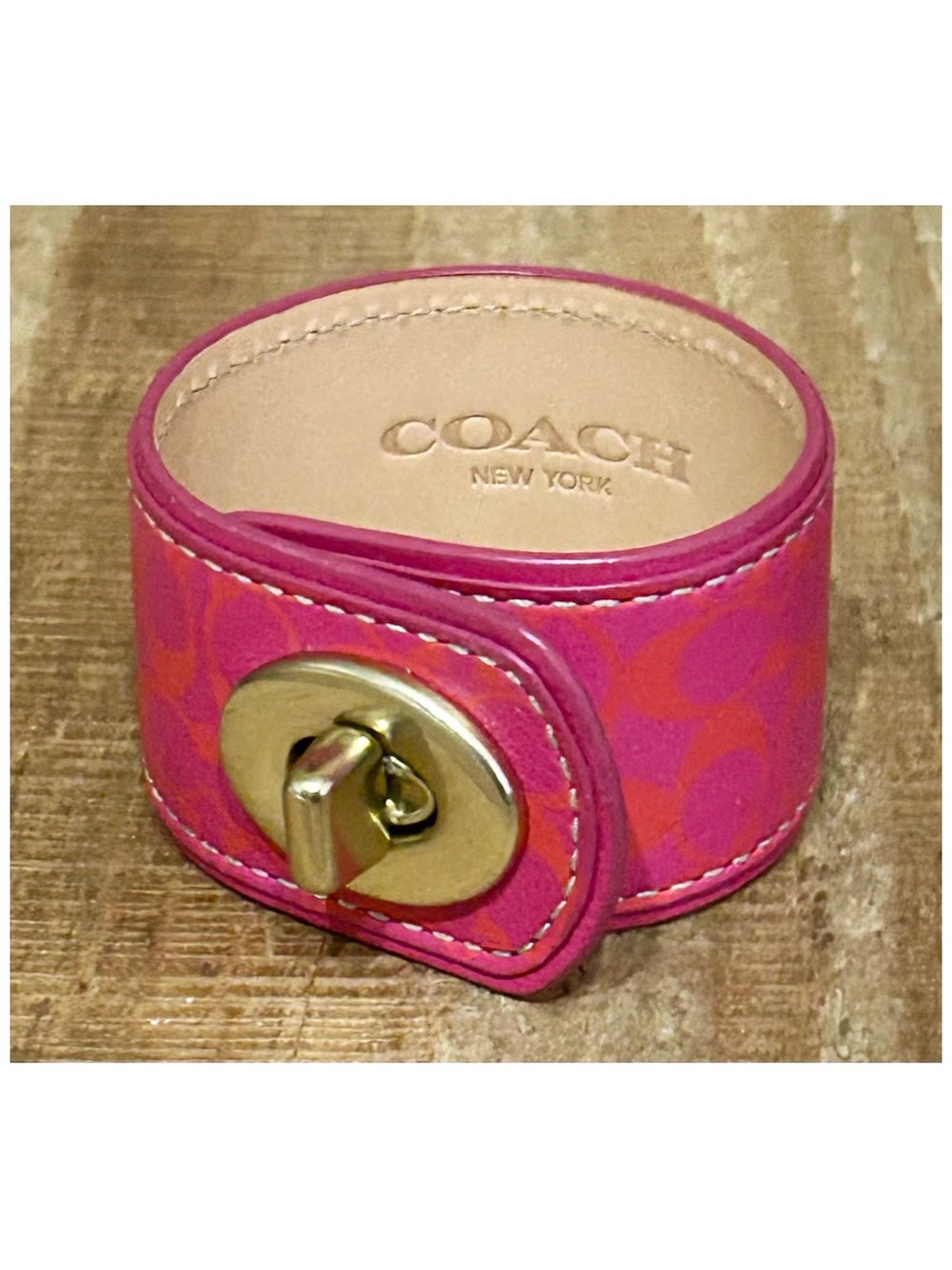 Coach Leather Signature Turnlock Cuff Bracelet. - Picture 10 of 15